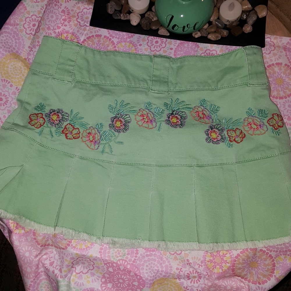 (3 for 10 )tommy jeans skirt